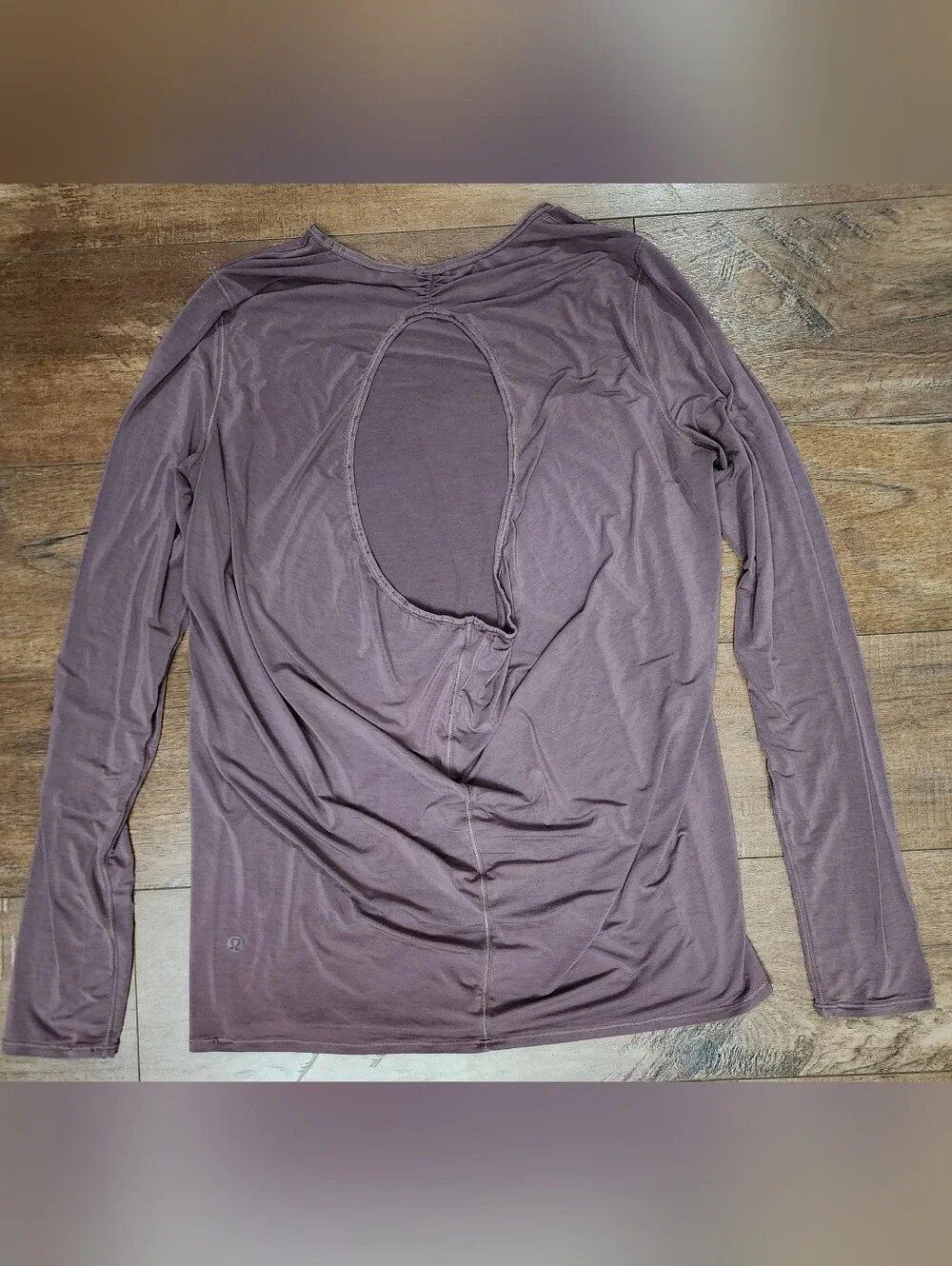 Lululemon Timeless Twist Long Sleeve, Size 4 *FLAWED*